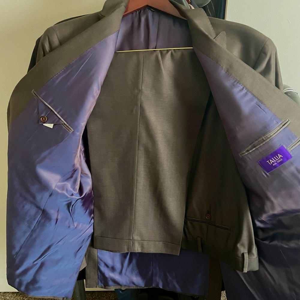 Amazon Essentials Tan Suit Jacket - Picture 4 of 4